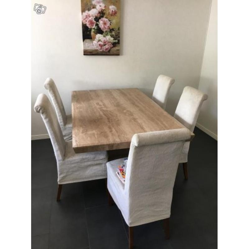 Bord +4stolar samt sidebord