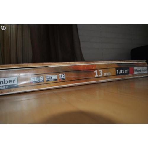 Parkettgolv, mosaik + tvättställ