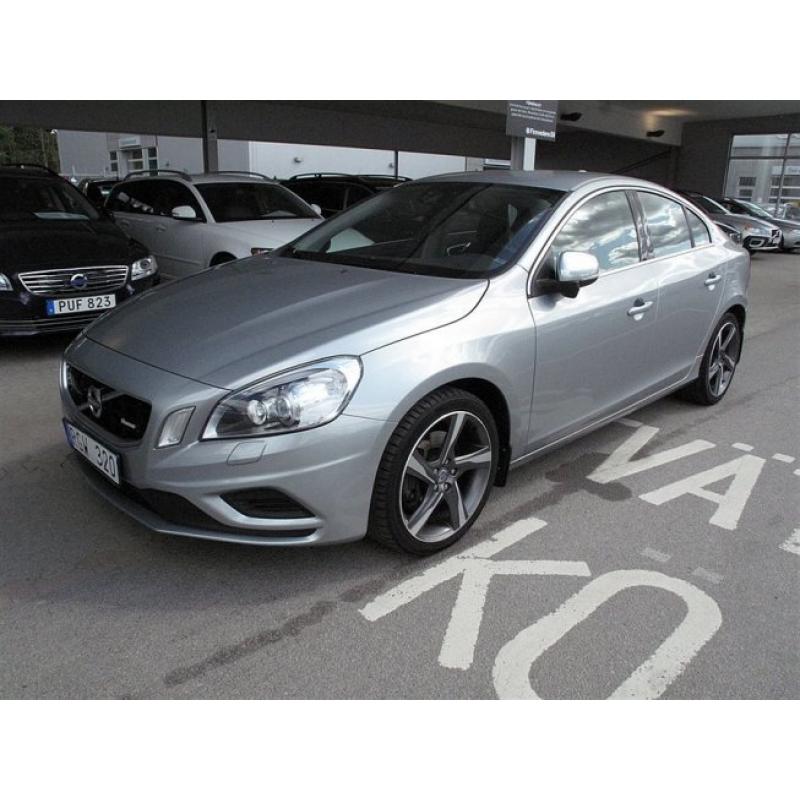 Volvo S60 D5 AWD R-Design -11