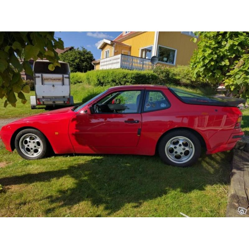 Porsche 944 -86