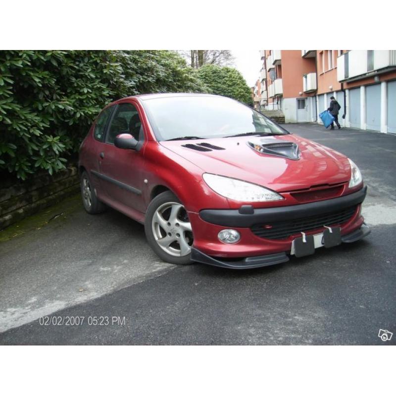 Peugeot 206 1,6 -02