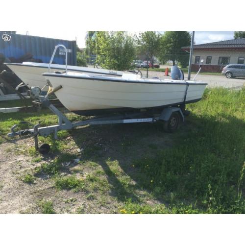 Sahla 495 yamaha 40 hk bromsad 80 kärra