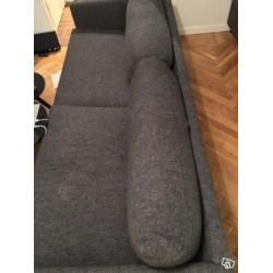 Snygg, grå, tresitsig soffa från Mio