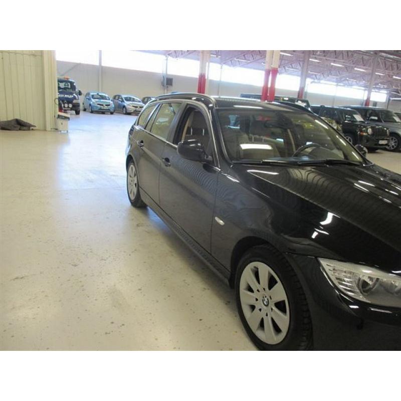 BMW 318d 143 Hk Comfort Kombi Manuell Skinn -12