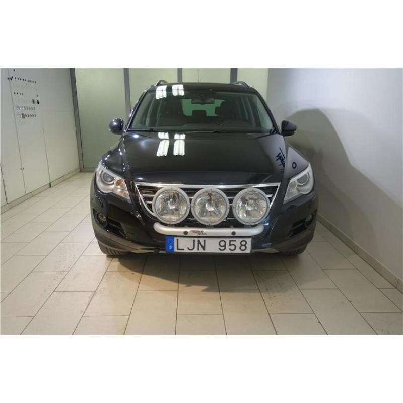 Volkswagen Tiguan 2.0 TRACK4M103 TDIM6A -10