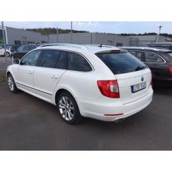 Skoda Superb COMBI ELEGANCE TDI 140 AUT -11