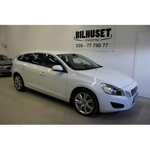 Volvo V60 D5 / 215 HK / MOMENTUM / -12