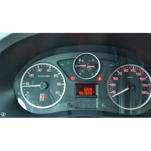 Peugeot Partner 1,6 e-HDI L2H1 Automat -13