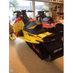 Ski-Doo MXZ 800 X-RS