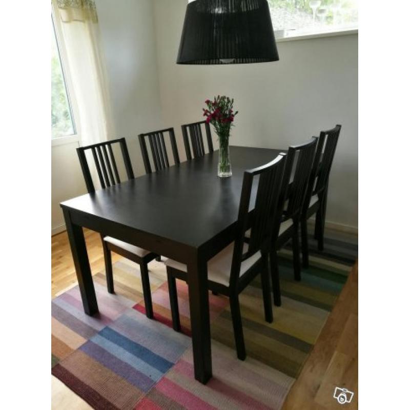 Bjursta köksgrupp med 6 stolar