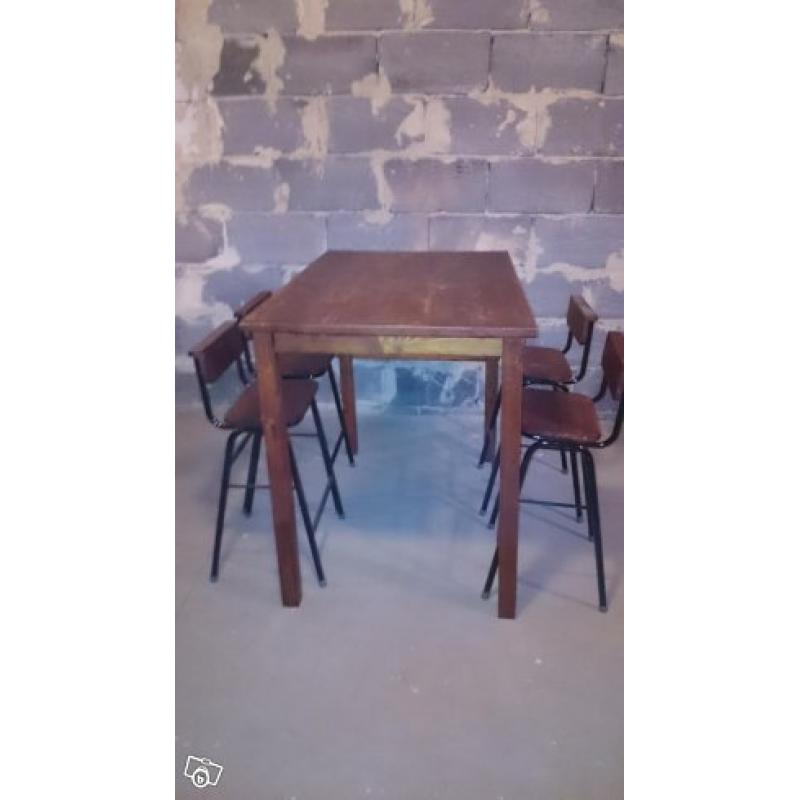 Köksbord 4 stolar