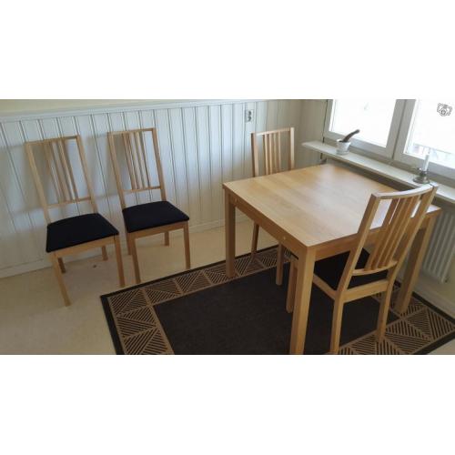 Köksbord och 4 stolar från IKEA
