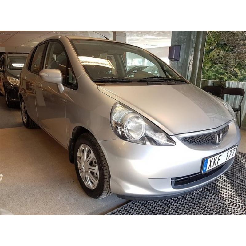 Honda Jazz 1 ägare NY Besiktning Ev byte -06