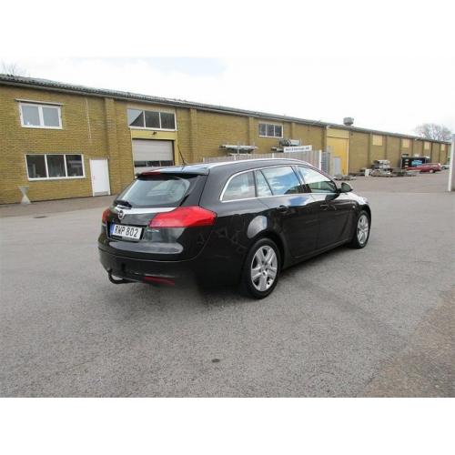Opel Insignia 2,0 CDTI SPORT TOURER -10