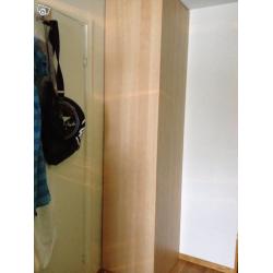 Skänk plus Köksbord inkl 4 stolar