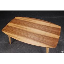 Soffbord av satin valnöt