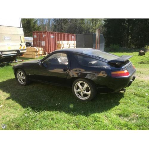 Porsche 928