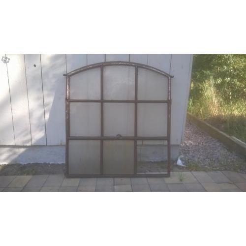 Stallfönster i gjutjärn