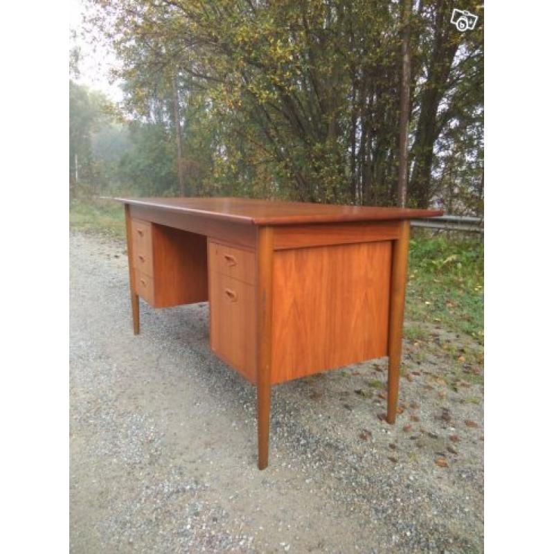 Teakhylla och teakskrivbord 60 tal retro teak