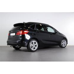 BMW 220 i Aut Active Tourer / Navigation / Mo -16