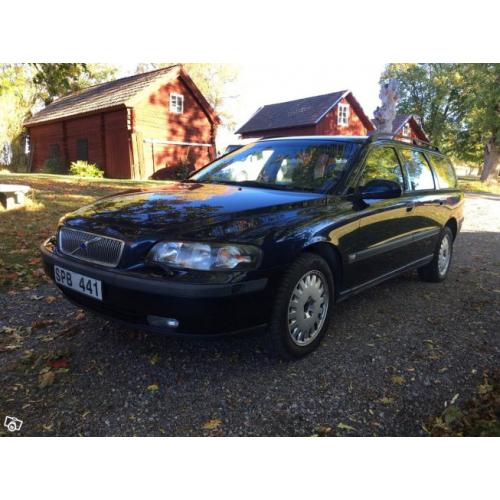 V70 AWD 2,4T Nybesiktad UA -01