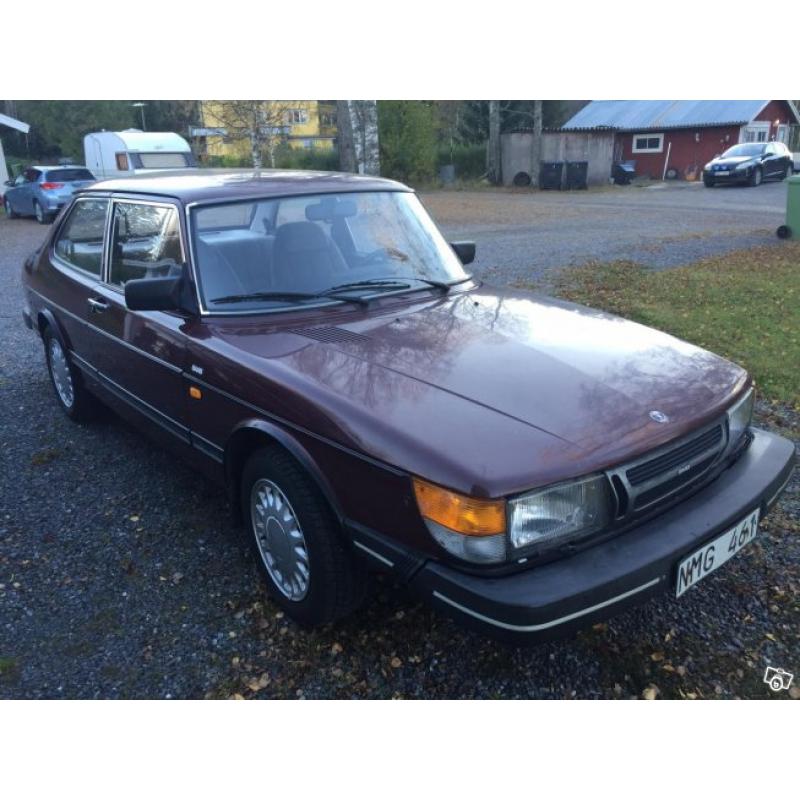 Saab 900 -88