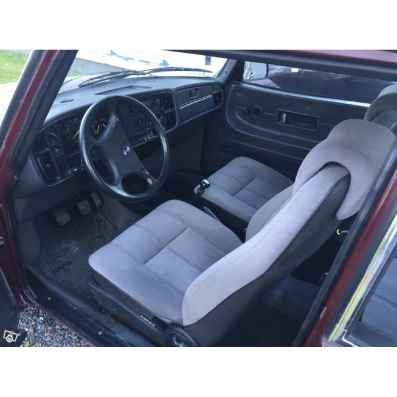 Saab 900 -88