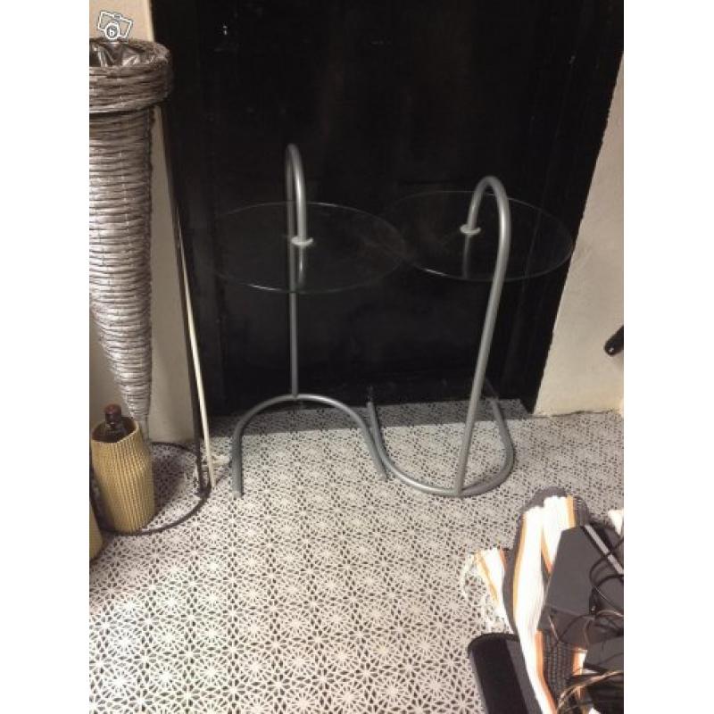 Ikea, avlastnings/sängbord i glas