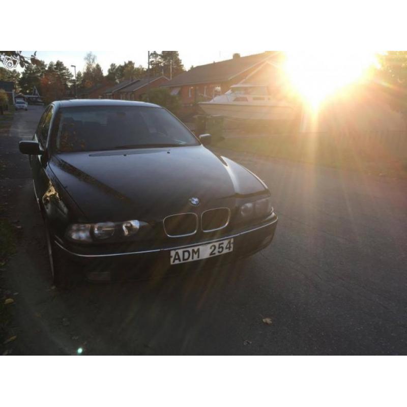 BMW 523i (GDS) -98