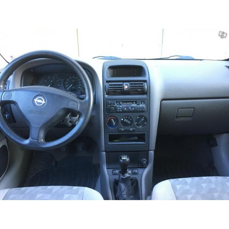 Opel Astra 1,6 Club -99