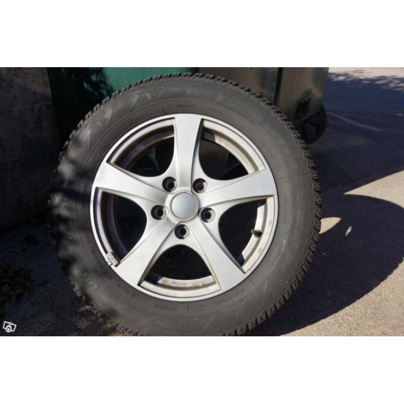 Vinterdäck på alu fälg till hyundai/kia