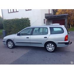 Renault Megane (kombi) -03