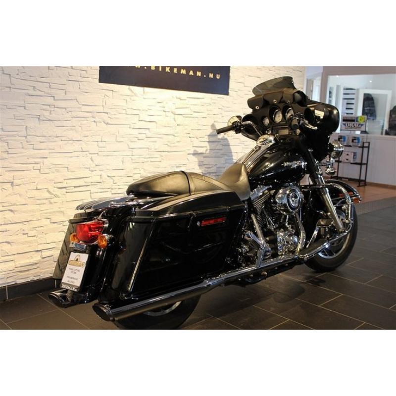 Harley-Davidson FLHX 1 ÅRS GAR BOKAD -08