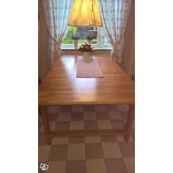 Köksbord massiv ek 3 st stolar betsad furu