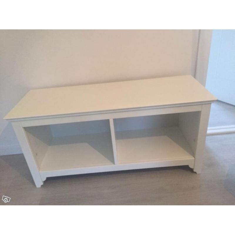 Sittbänk med förvaring. Mio
