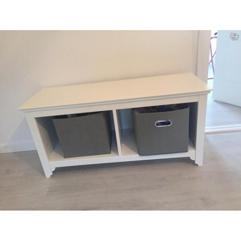 Sittbänk med förvaring. Mio