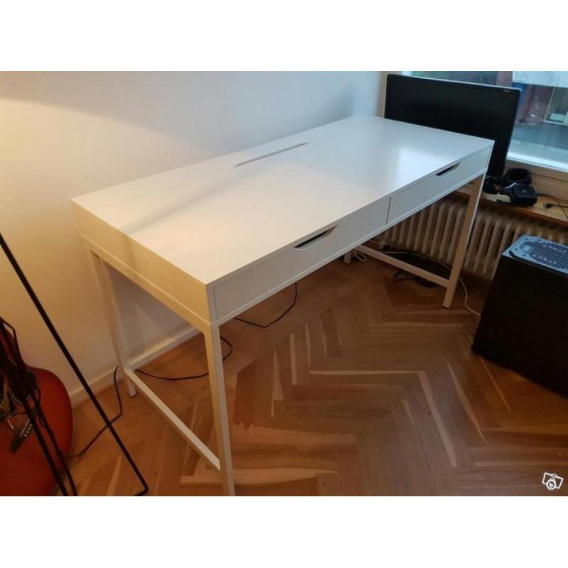 Datorbord från ikea