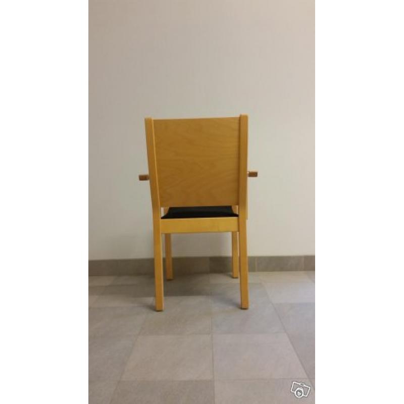 6st stapelbara stolar från Lammhults Möbler