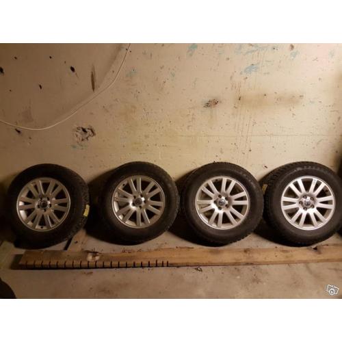 Vinterhjul dubbade Volvo XC60 XC90 Nokian