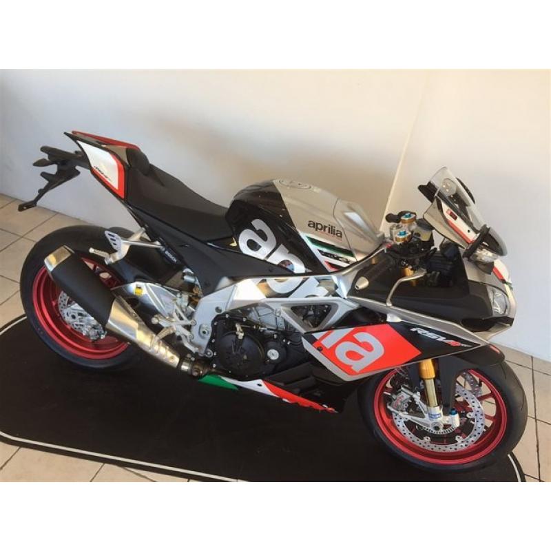 Aprilia RSV4 RF ABS (Kampanjpris) -16